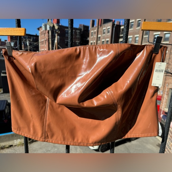 NWT ANTHROPOLOGIE PATENT FAUX-LEATHER BANDEAU TOP 3X - Picture 4 of 7